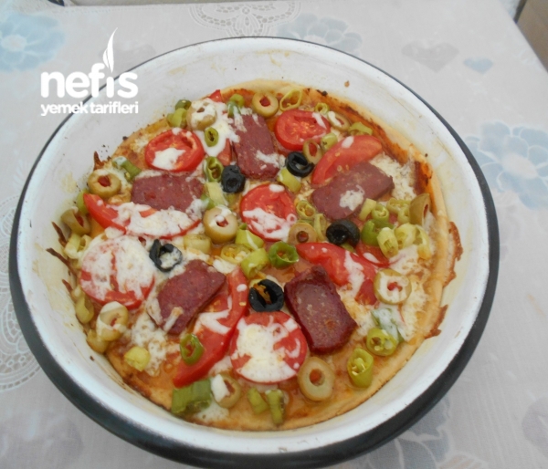 Sucuklu Pizza Nefis Yemek Tarifleri