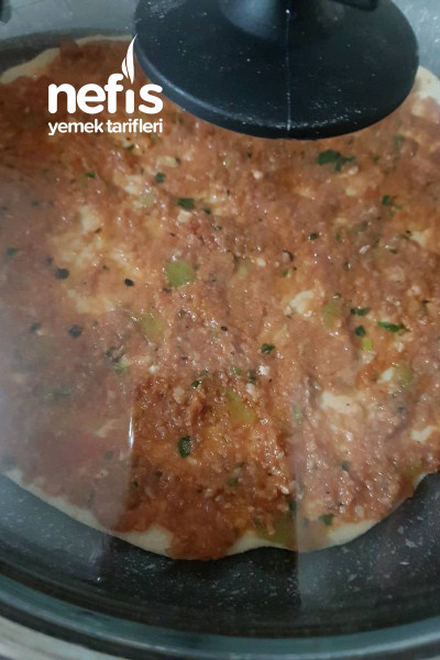 Tavada Lahmacun Mayasız Pratik Hamuruyla Nefis Yemek Tarifleri