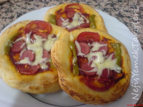 Tek Kişilik Pizza Tarifi Nefis Yemek Tarifleri