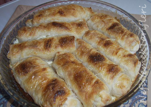 Çiğ Kremalı Börek Tarifi Nefis Yemek Tarifleri