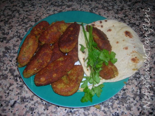 FİLİSTİN YEMEĞİ FALAFEL NOHUT KÖFTESİ RESİMLİ TARİFİ FİLİSTİN YEMEĞİ FALAFEL NOHUT KÖFTESİ RESİMLİ TARİFİ