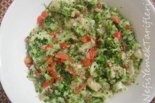 Köz Patlıcanlı Brokoli Salatası Tarifi
