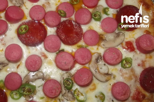 Ev Yapımı Pizza Tarifi