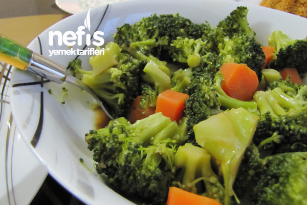 Sarımsaklı Brokoli Salatası Tarifi