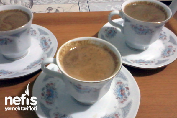 Sütlü-Tarçınlı Türk Kahvesi
