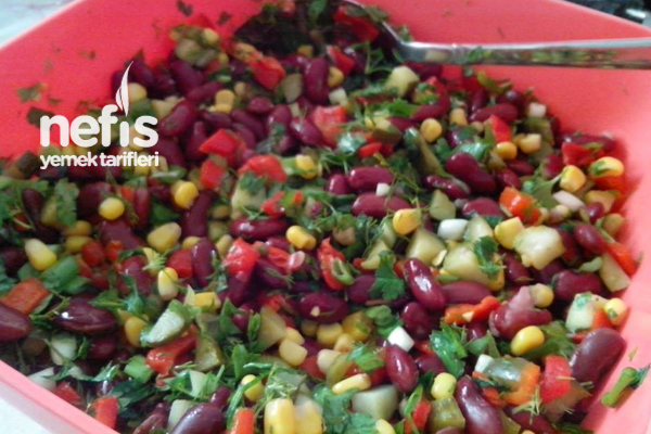 Meksika Fasulyesi Salatası Yapılışı 2