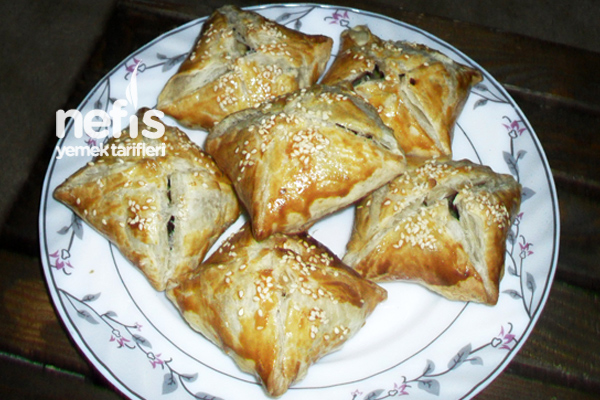 Milföylü Mantarlı Börek Nefis Yemek Tarifleri