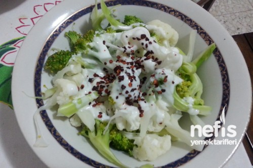 Yoğurtlu Karnabahar Brokoli Salatası Tarifi
