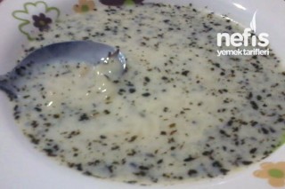Arpa Şehriyeli Yoğurt Çorbası Tarifi