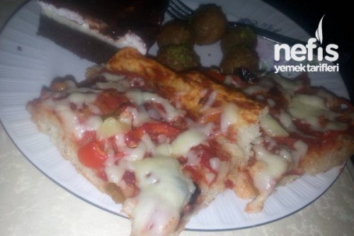 Kolay Pizza / Şule Dalbudak Nefis Yemek Tarifleri