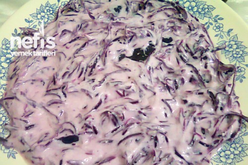 Yoğurtlu Mor Lahana Salatası Tarifi