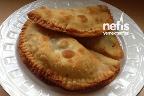 Çiğ Börek Nasıl Yapılır? Nefis Yemek Tarifleri