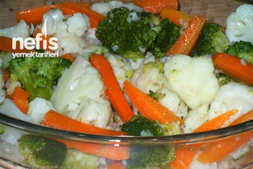 Karnabahar Brokoli ve Havuç Salatası Tarifi