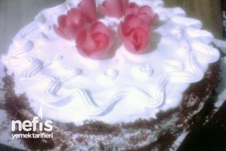 Kırmızı Kadife Pasta (Red Velvet Cake) Tarifi