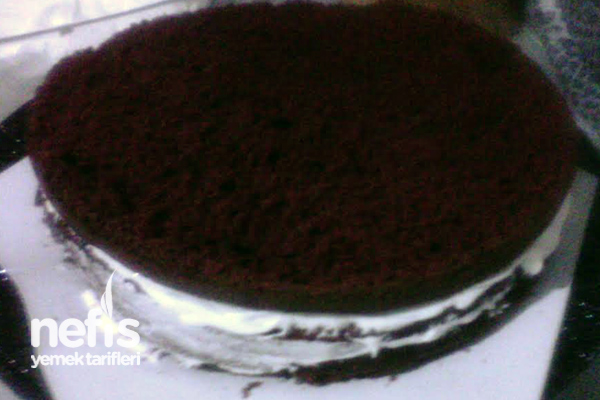 Kırmızı Kadife Pasta (Red Velvet Cake) 4