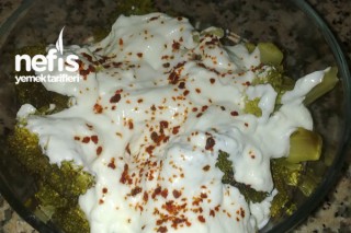 Yoğurtlu Brokoli Salatası Yapımı Tarifi