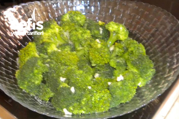 Brokoli Salatası / Begüm Hanım'dan 1