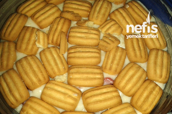 Muhallebili Bebe Bisküvili Pasta Nefis Yemek Tarifleri