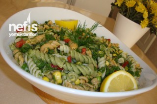 Renkli Makarna Salatası Tarifi