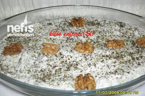 Yoğurtlu Ispanak Salatası Tarifi Videosu Yoğurtlu Ispanak Salatası Tarifi Videosu
