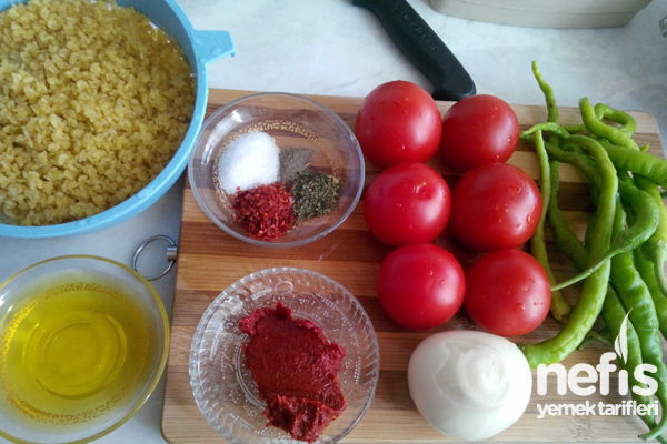 Domatesli Biberli Bulgur Pilavı Tarifi 1