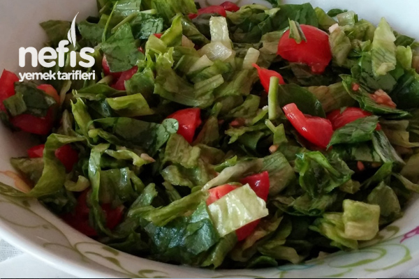 Rokalı Marul Salatası