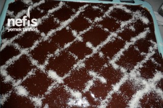 Çikolata Soslu Haşhaşlı Revani Tarifi