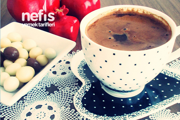 Orta Şekerli Çikolatalı Türk Kahvesi