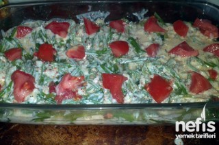 Ispanak Kökü Salatası Tarifi