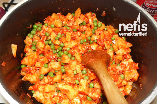 Tavuklu Bezelyeli Patates Yemeği - Nefis Yemek Tarifleri