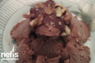 Ev Yapımı Çikolatalı Dondurma Tarifi