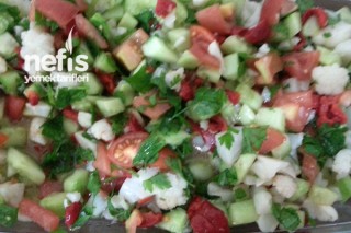 Karışık Karnabahar Salatası Tarifi