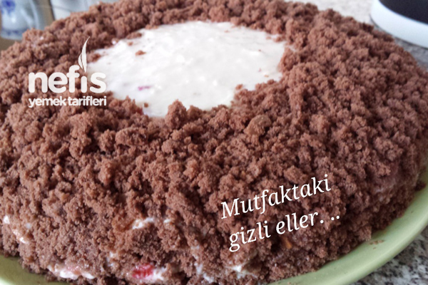 Çilekli Köstebek Pasta Yapılışı Nefis Yemek Tarifleri