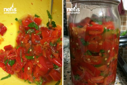 Közlenmiş Kırmızı Biber Salatası Yapımı Tarifi