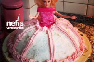 Barbieli Doğum Günü Pastası Tarifi