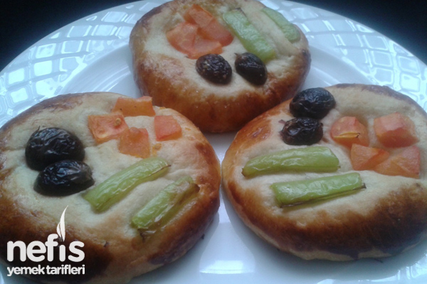 Kahvaltılık Mini Pizza Tarifi Nefis Yemek Tarifleri