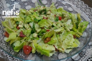 Avokadolu Marul Salatası Tarifi