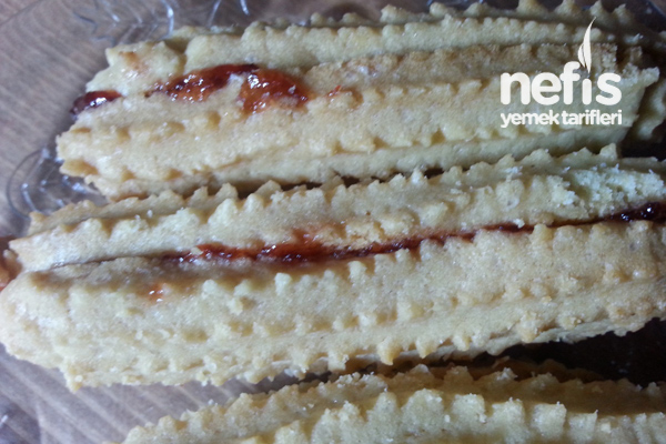 Marmelatlı Tırtıl Kurabiye Yapımı Nefis Yemek Tarifleri