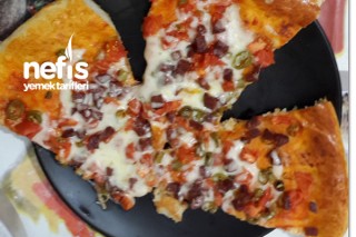 Pizza ( Ev Yapımı Mükemmel Mutlaka Deneyin) Tarifi