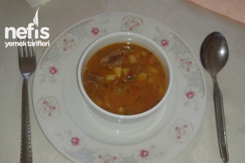 Macar Çorbası Yapımı (Goulash Soup) Tarifi