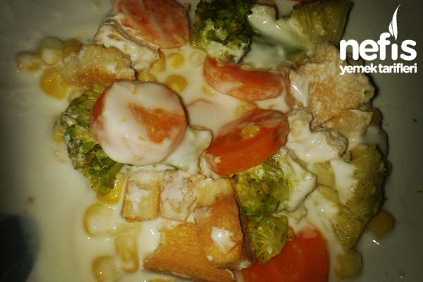 Brokoli Havuç Salatası