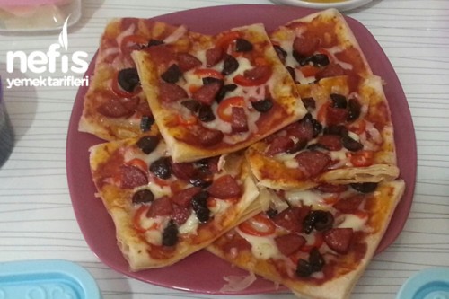 Milföy Hamurundan Mini Pizza Tarifi