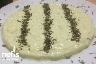 Yoğurtlu Avokado Salatası Yapımı Tarifi