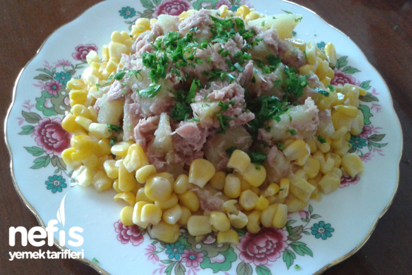 Ton Balıklı Salata Yapımı