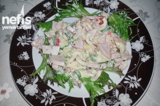 Salamlı Makarna  Salatası Tarifi