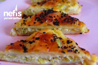 Kaşarlı Pırasalı Börek Tarifi