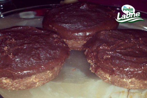 Pınar Labneli Çikolatalı Mini Cheesecake Tarifi