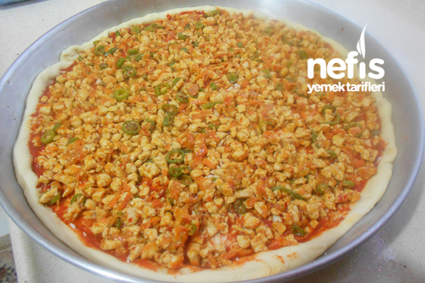 Nefis Tavuklu Pizza Tarifi Nefis Yemek Tarifleri 438897