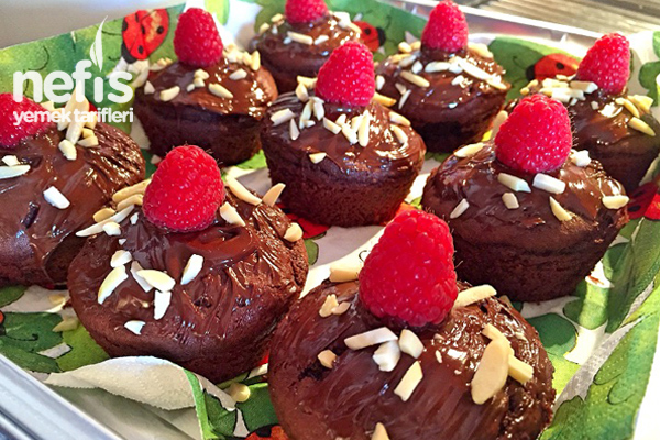 Yumusacık Çikolatalı Muffin / Cupcake Tarifi