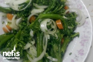 Lezzetli Brokoli Salatası Tarifi